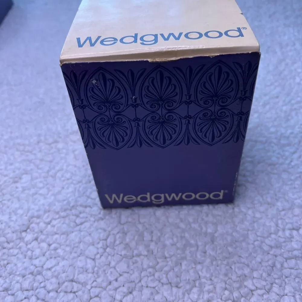 Wedgewood Bone China Clementine Unhandled Vase Incl Box
